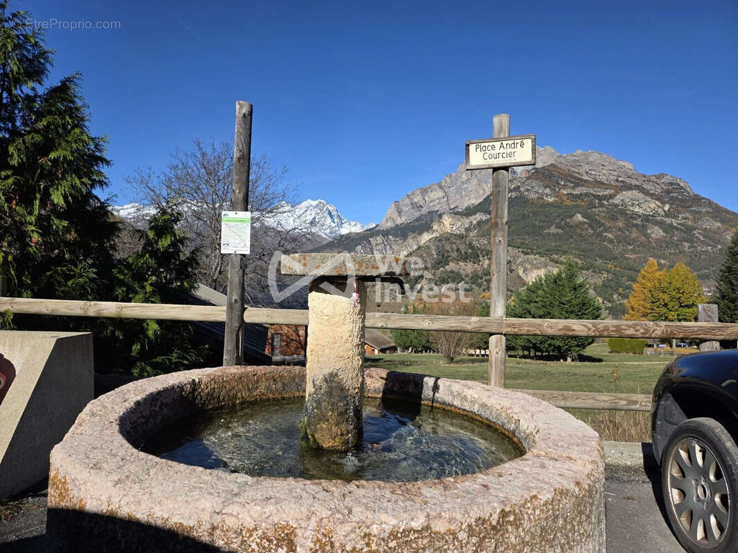 Appartement à SAINT-MARTIN-DE-QUEYRIERES