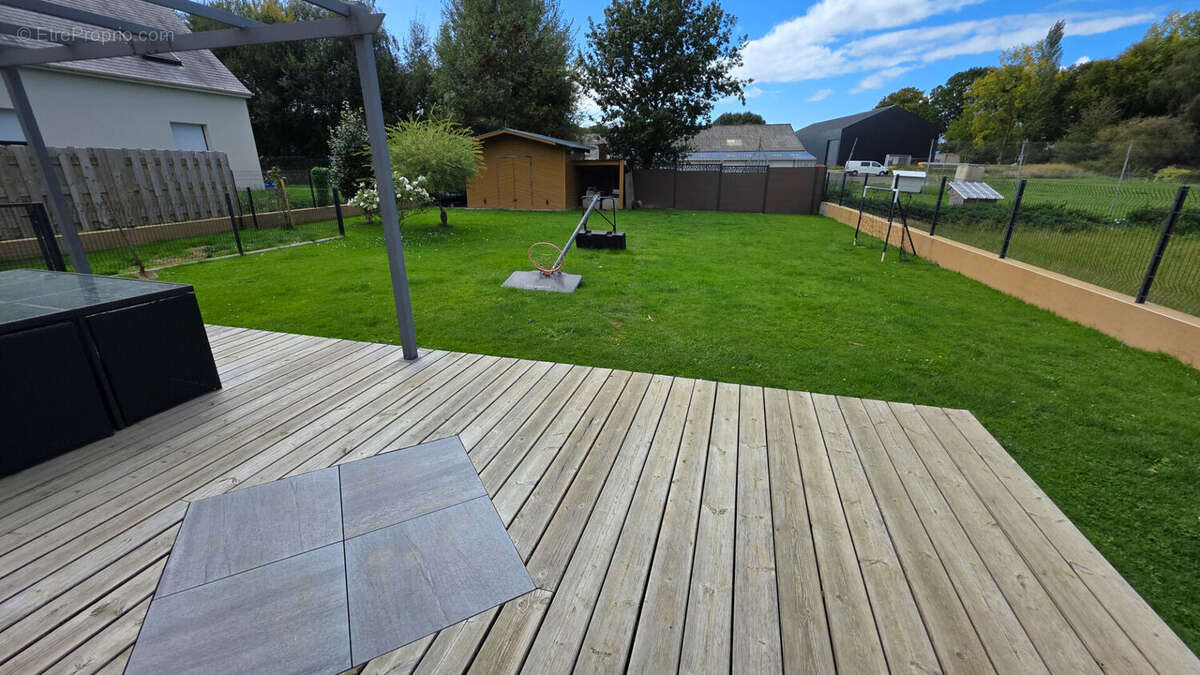 Maison à MINIAC-MORVAN