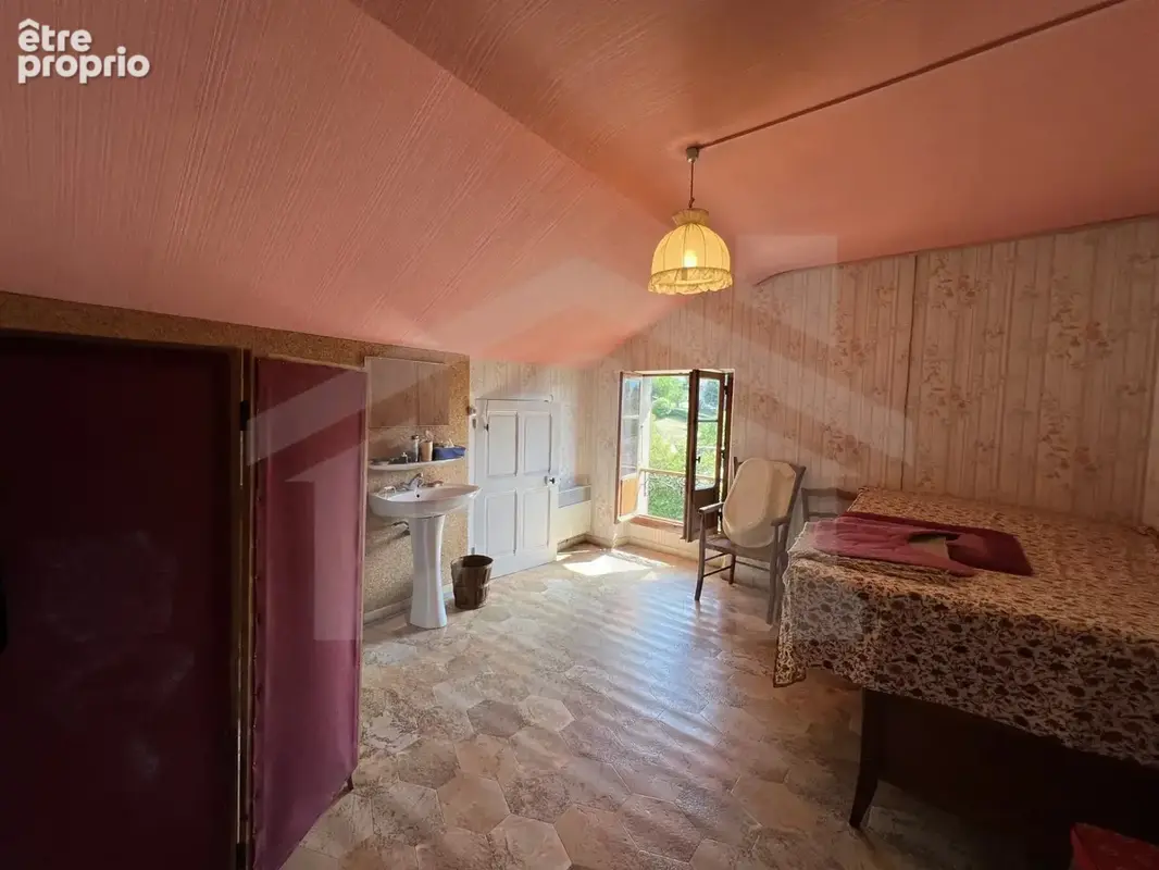 Maison de caractère à rénover + terrain constructible -- Sain - photo 11