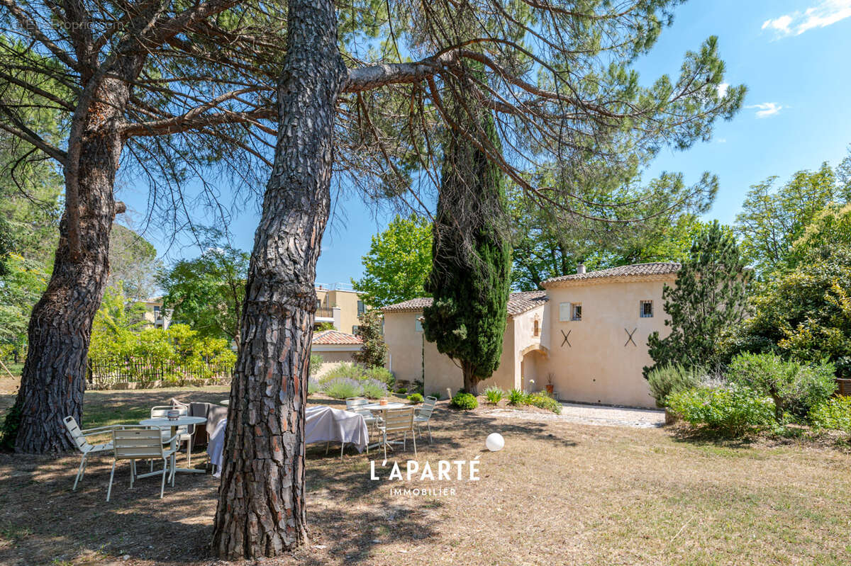 Appartement à AIX-EN-PROVENCE