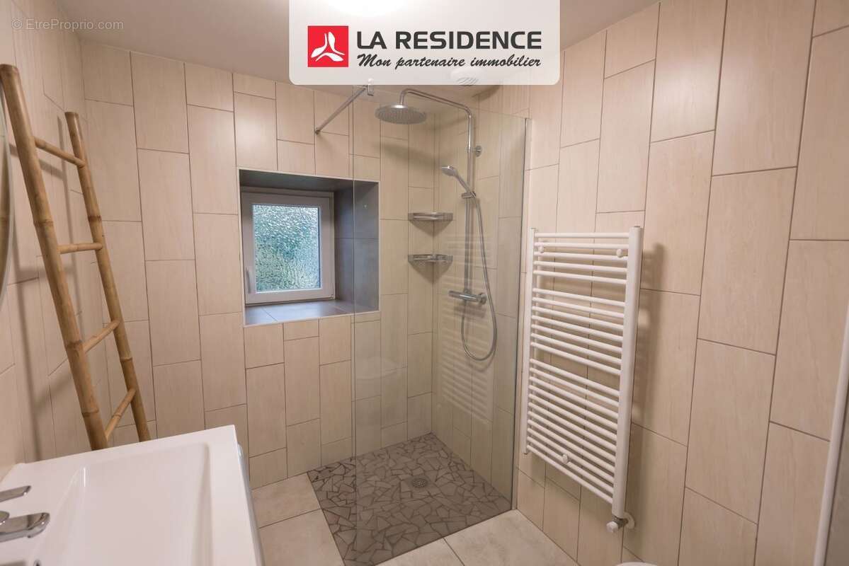 Maison 110 m² à Cornas  - photo 9
