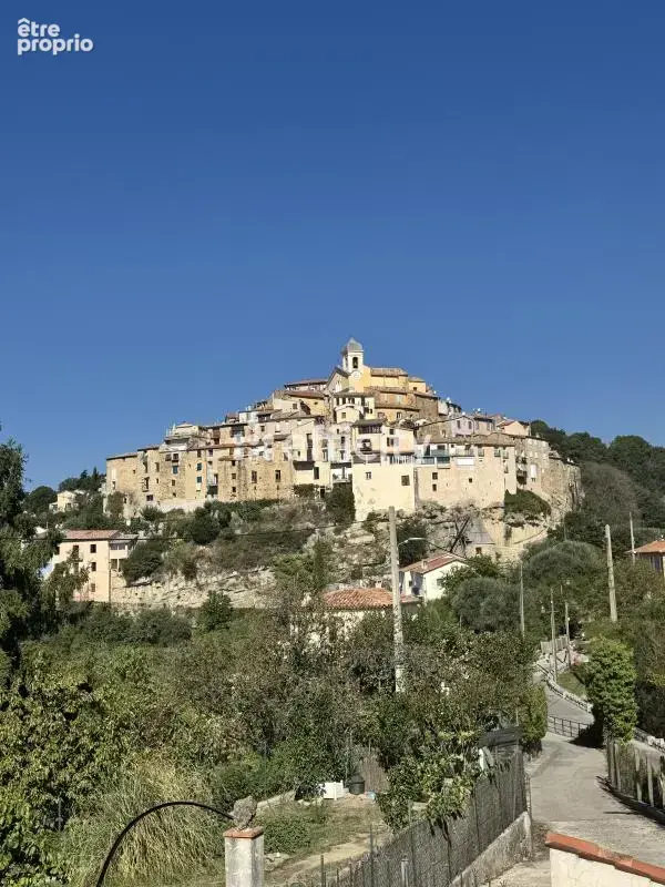 Appartement à BERRE-LES-ALPES