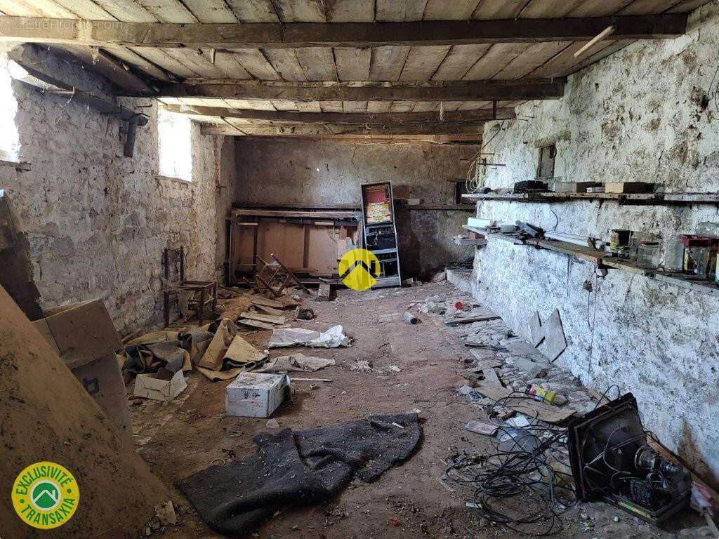 Maison à DUN-LE-PALESTEL