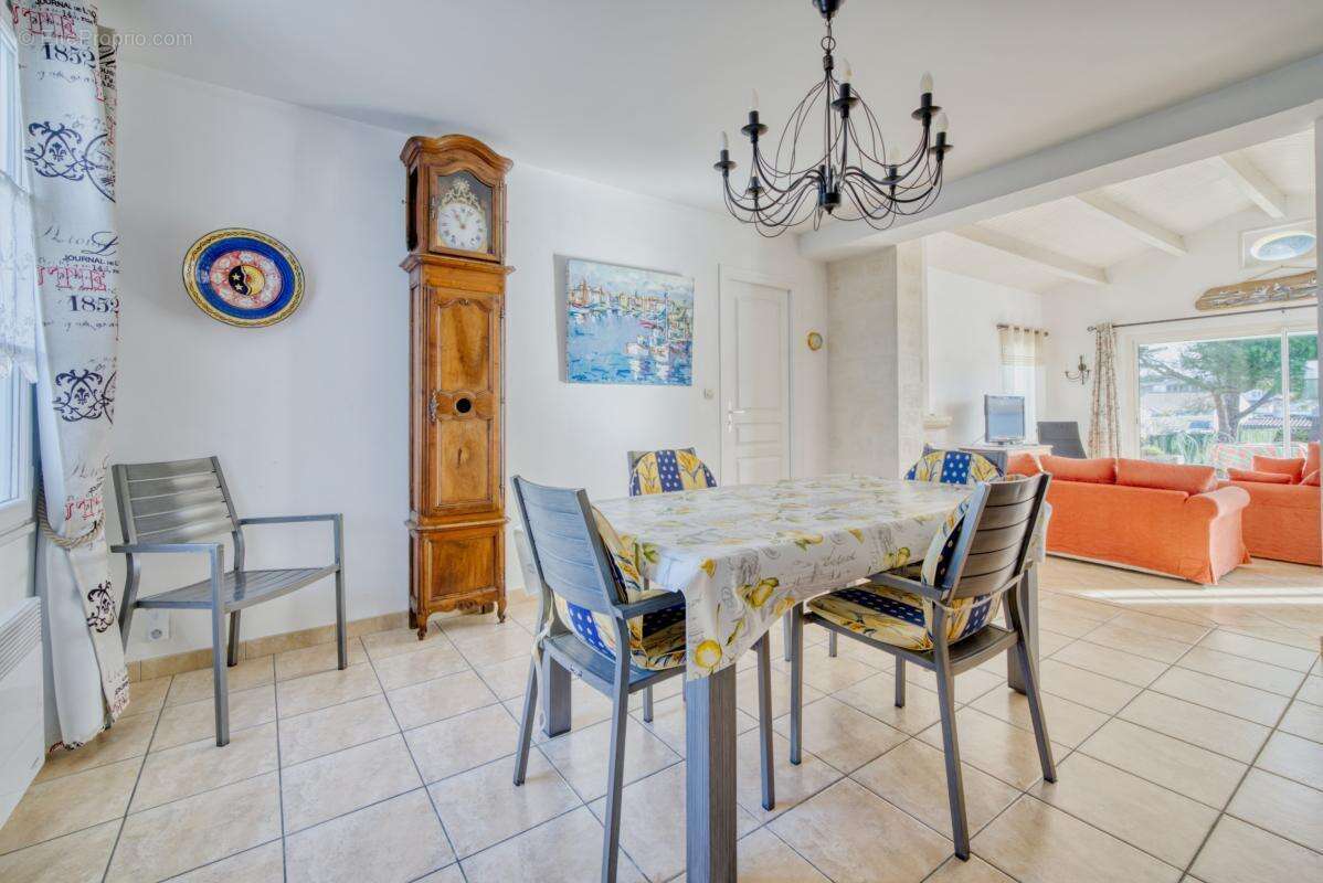 Maison à LA FLOTTE