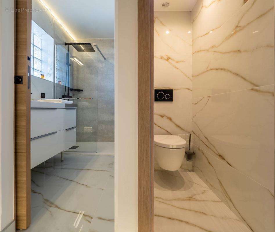Appartement à VALLAURIS