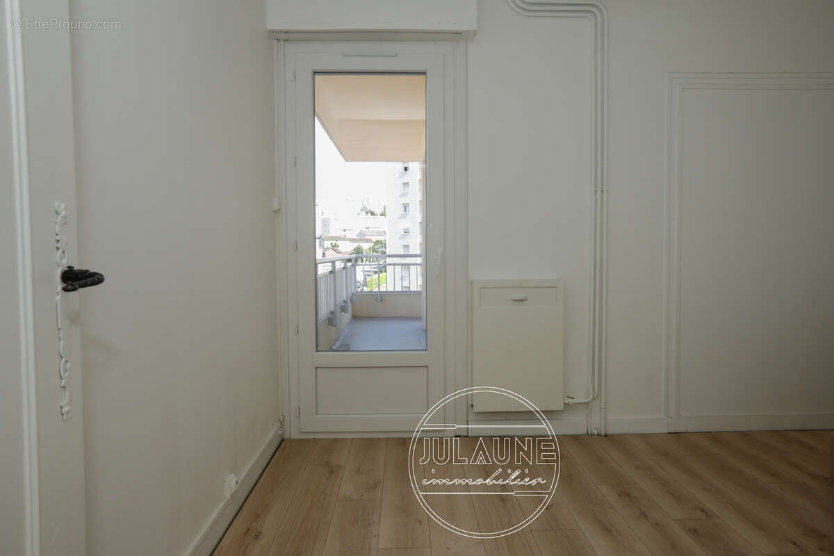 Appartement T5   Secteur Renoir   Un bien aux multiples possibilités ! - photo 11