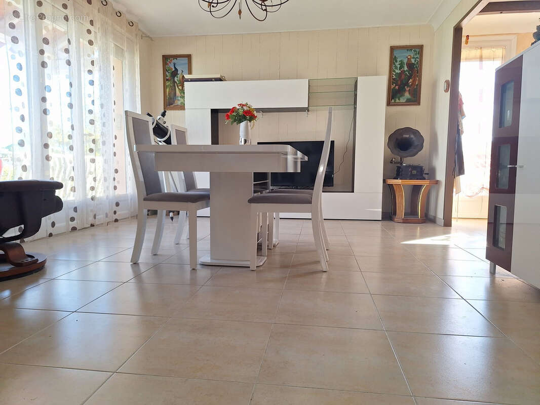 Maison à SAINT-CYPRIEN