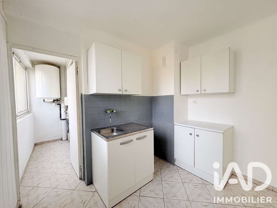Appartement 60 m² à Martigues  - photo 4