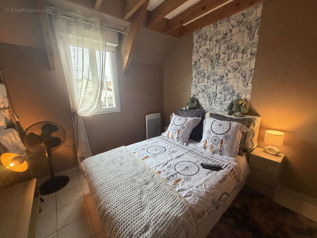 Appartement à BORNEL