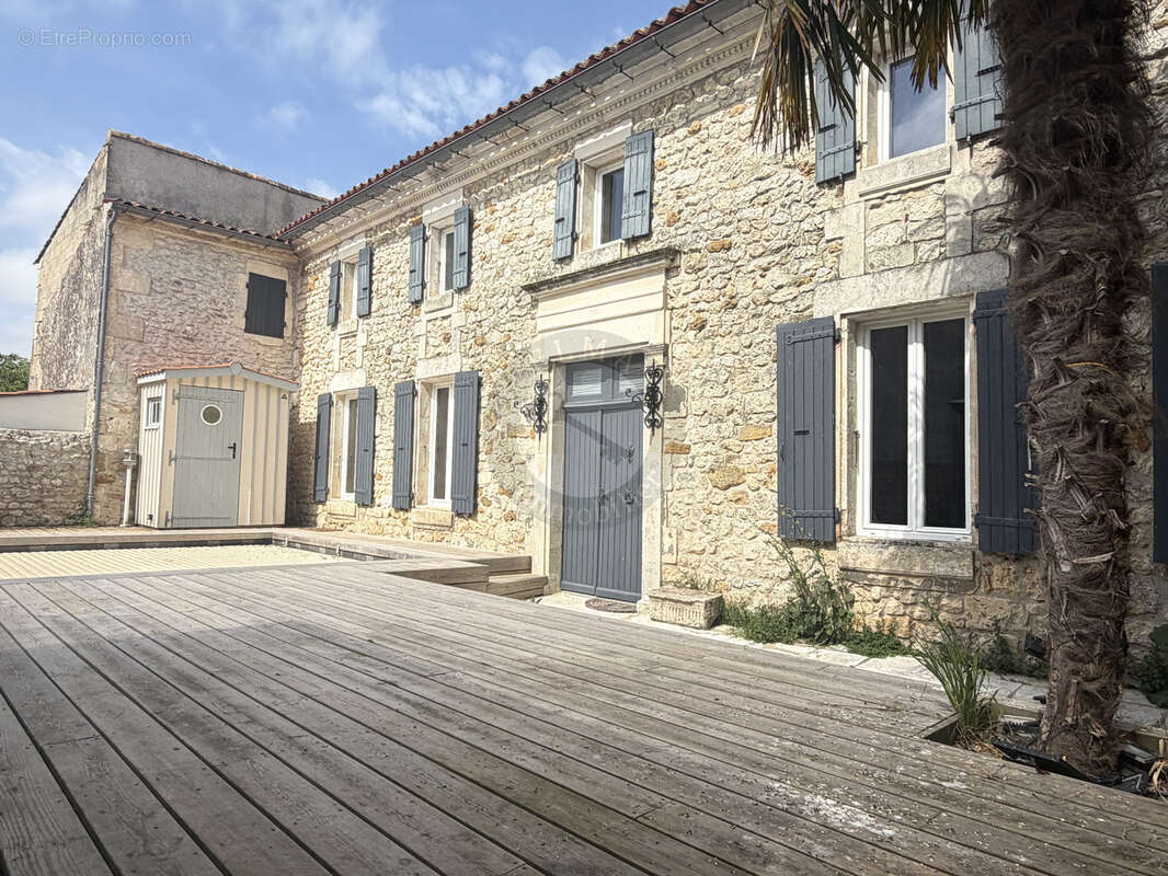 Maison à SAUJON