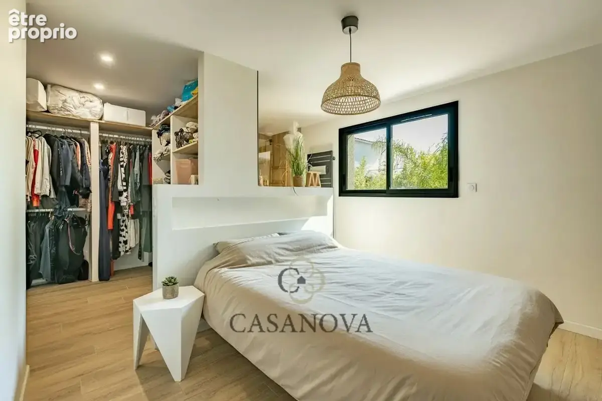 Villa contemporaine avec piscine intérieure à Pérols proche Montpellier - photo 13