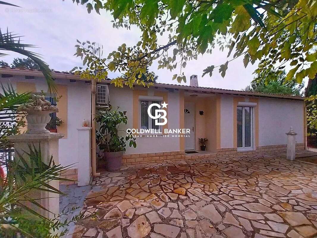 Maison à ROQUEBRUNE-SUR-ARGENS