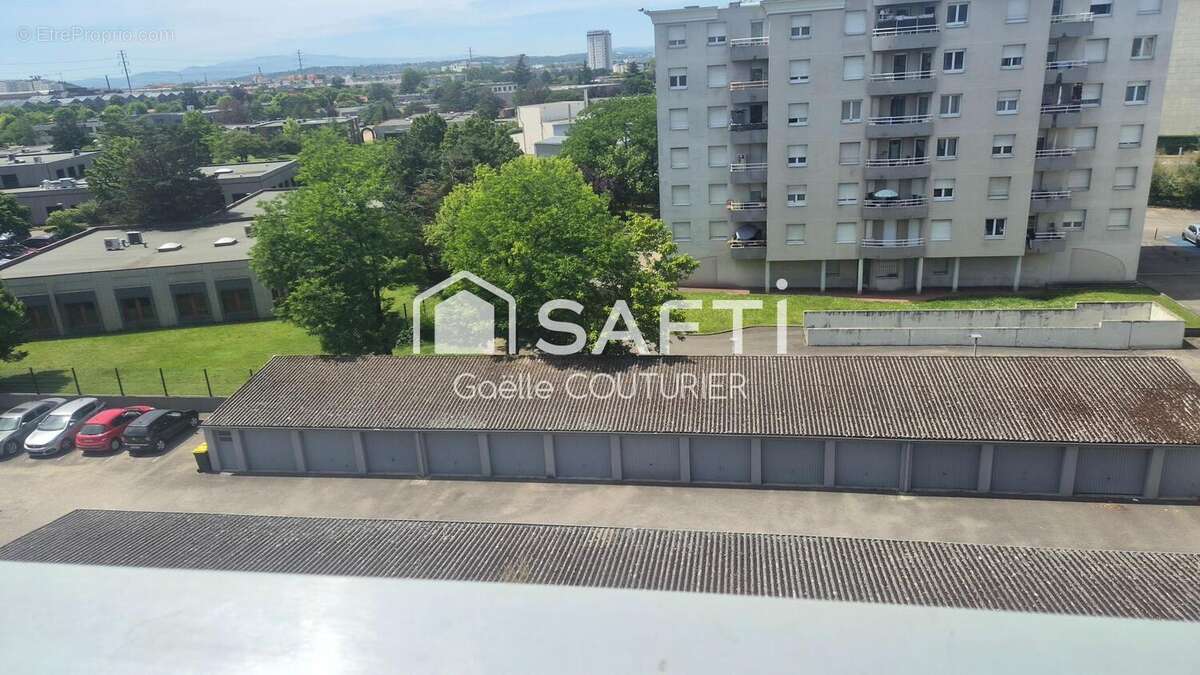 Photo 3 - Appartement à VENISSIEUX