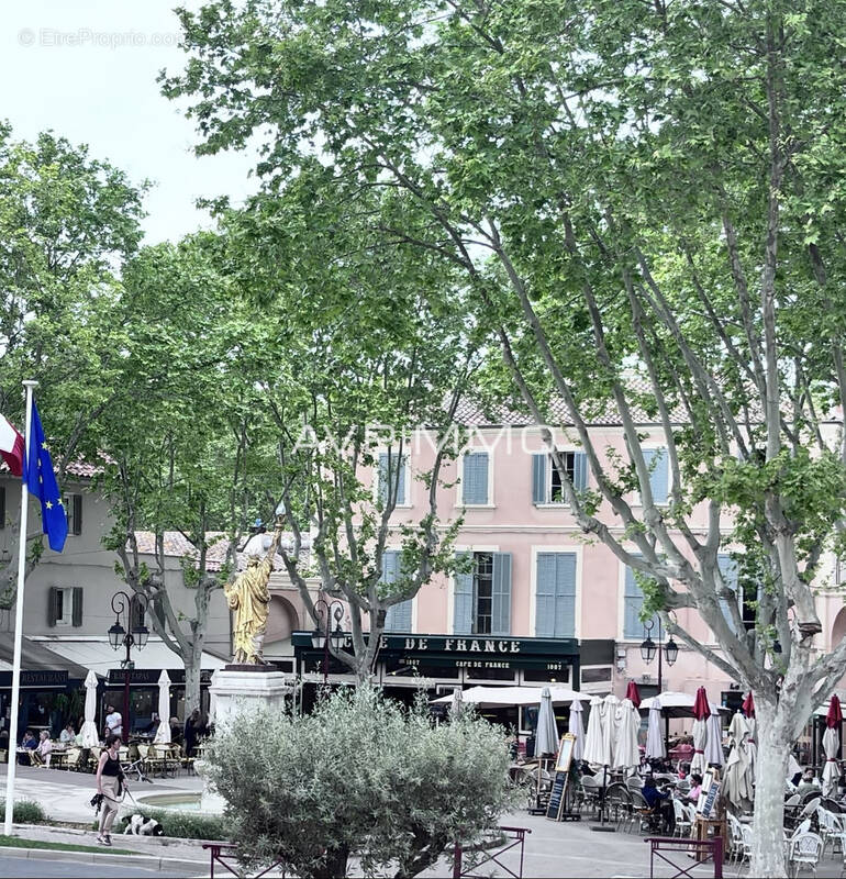 Maison à SAINT-CYR-SUR-MER