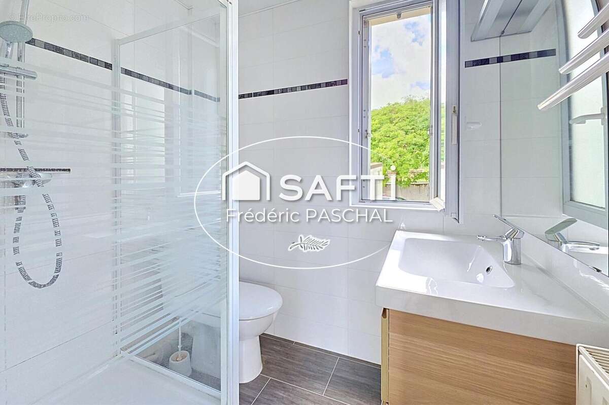 Photo 8 - Appartement à SURESNES