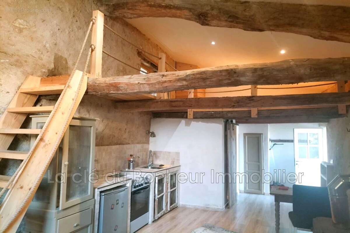 Maison à MOUSTIERS-SAINTE-MARIE