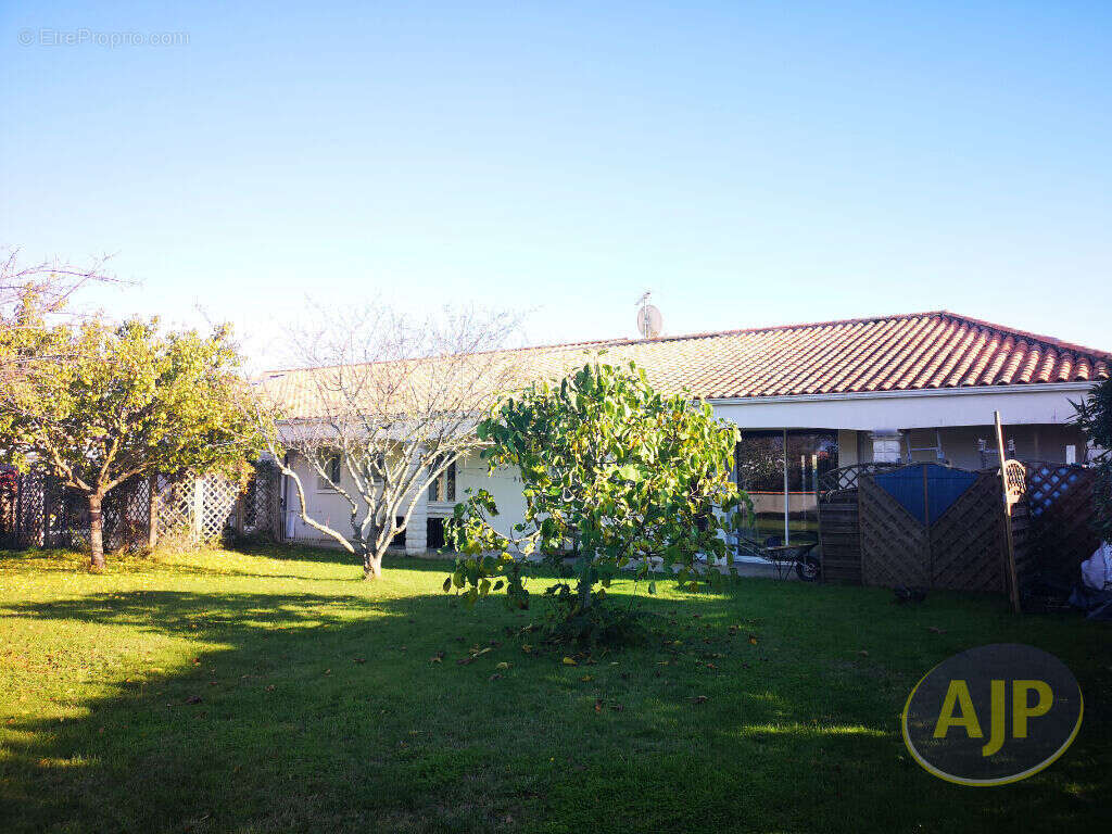 Maison à L&#039;AIGUILLON-SUR-MER