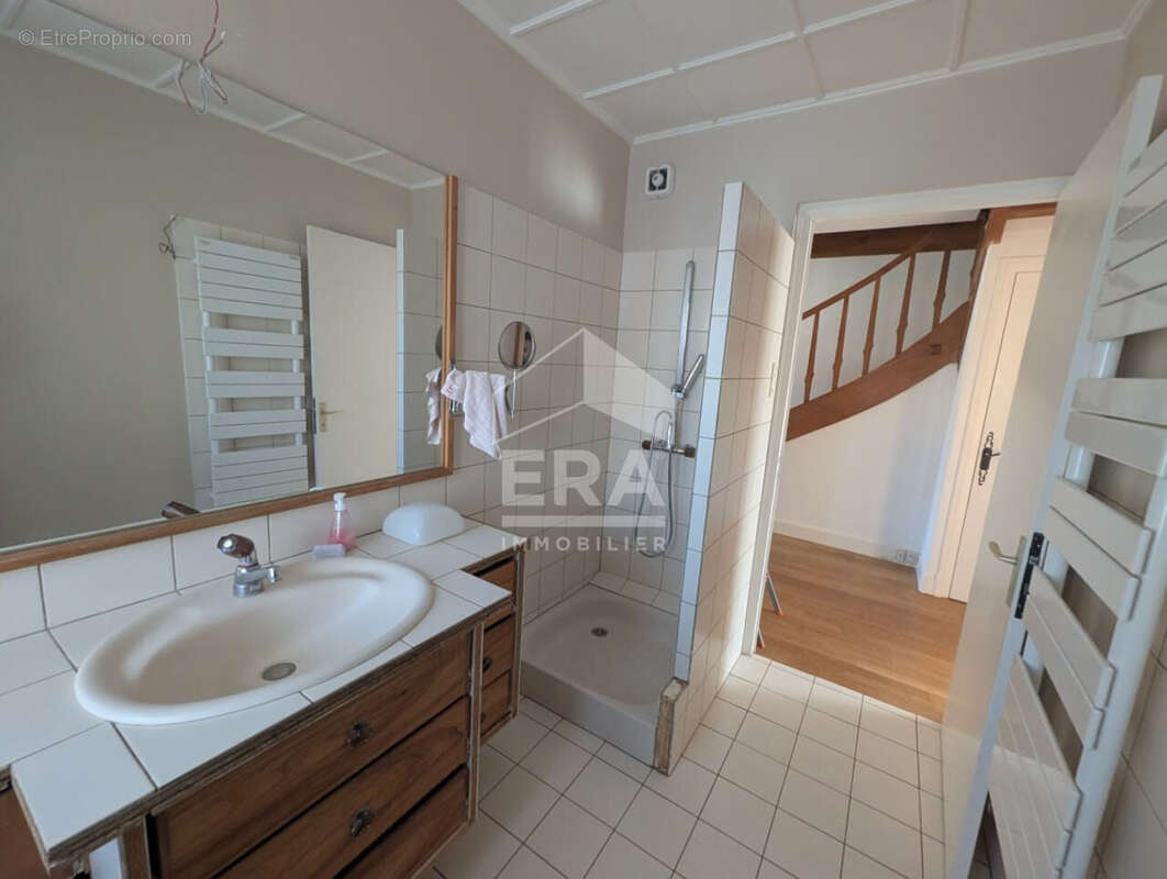 Maison à PIERREFONTAINE-LES-VARANS