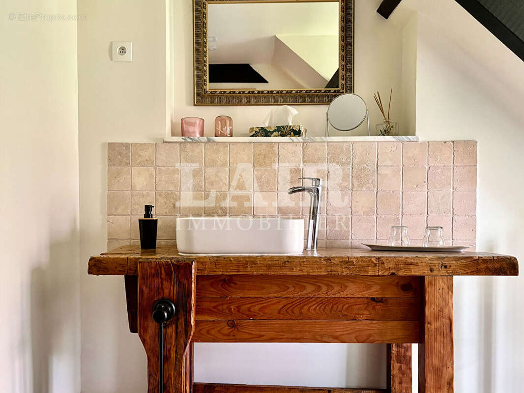 Maison à LE MELE-SUR-SARTHE