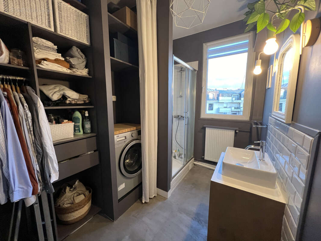 Appartement à LA GARENNE-COLOMBES