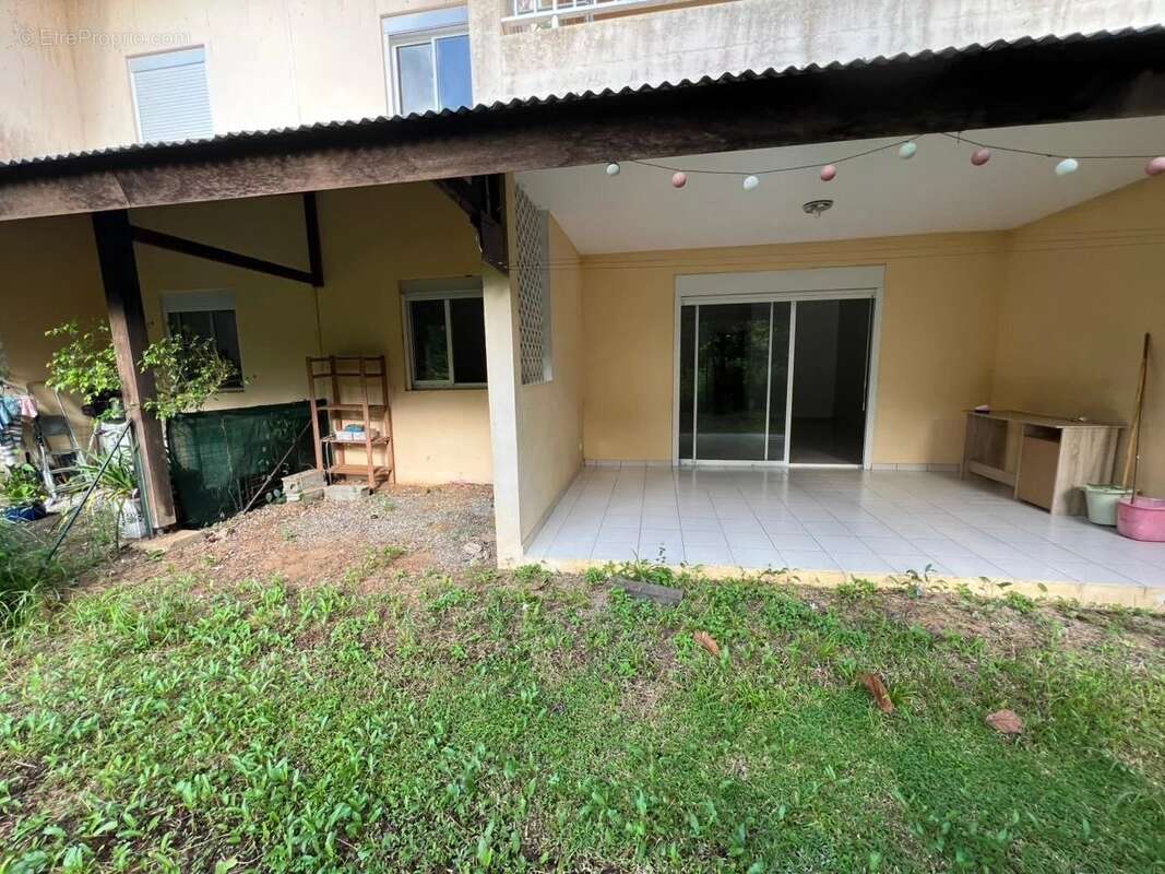 Appartement à REMIRE-MONTJOLY