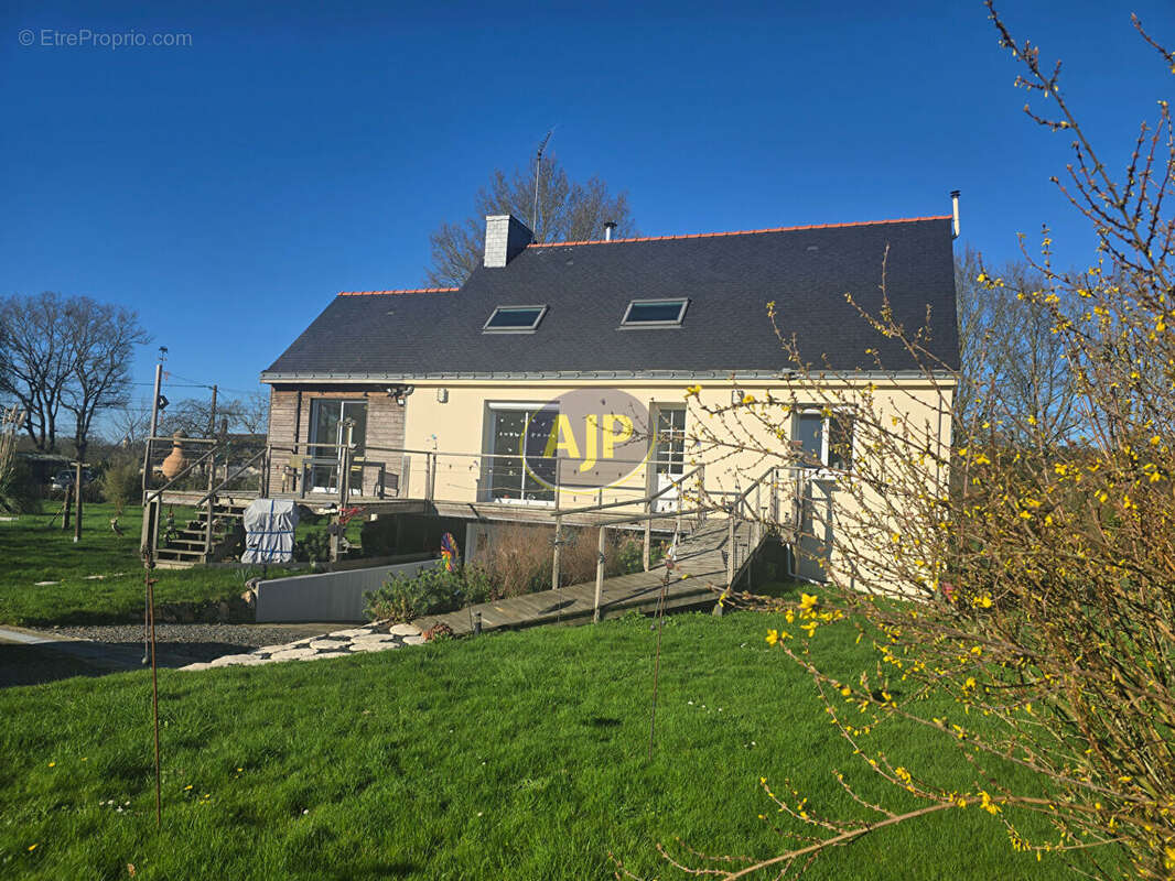 Maison à GUEMENE-PENFAO