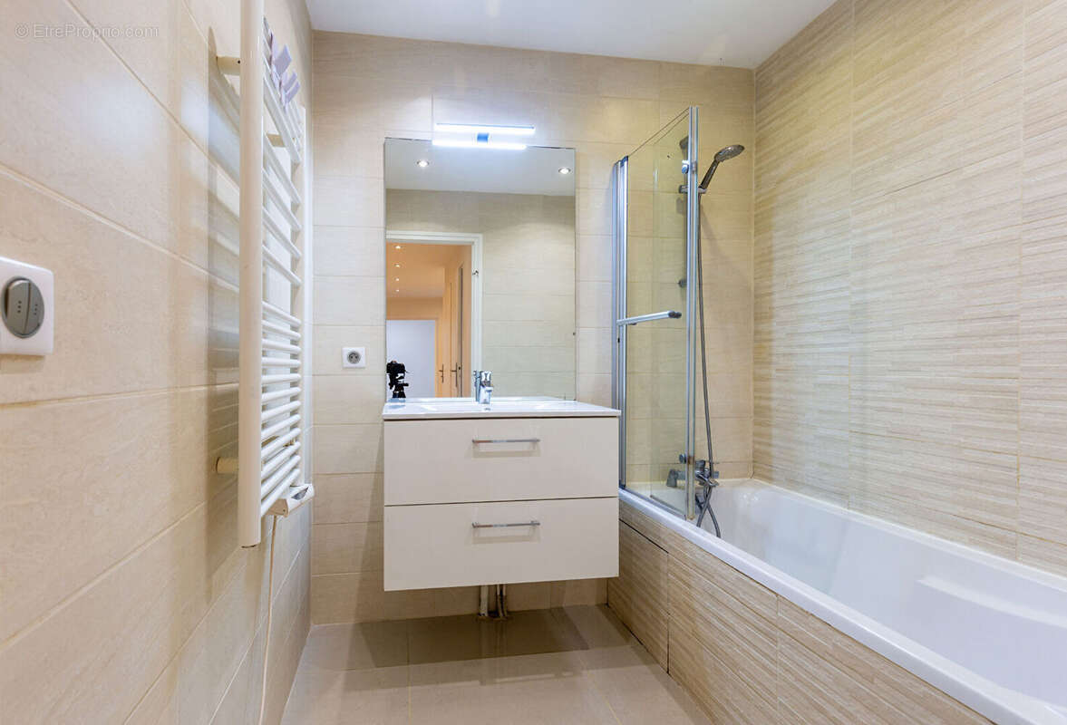 Agence immobiliere laforet - exclusivite - "aloe" - annecy le vieux - appartement t3 de 68,16m² - terrasse - cave - parking de c - photo 9