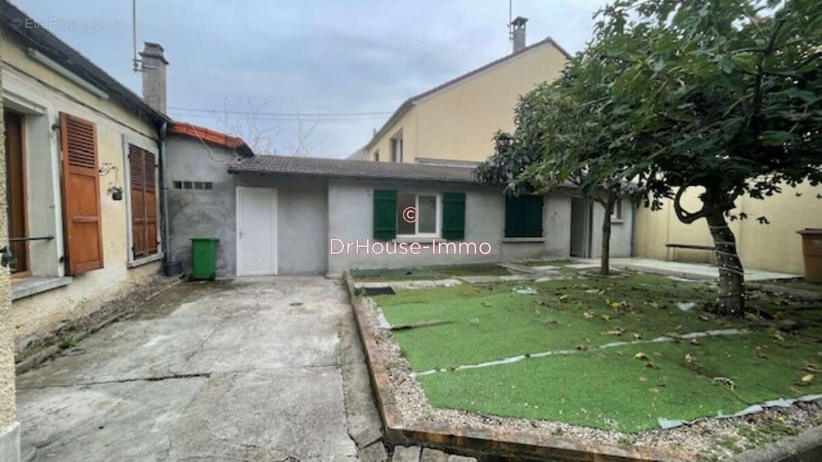 Maison à LES PAVILLONS-SOUS-BOIS