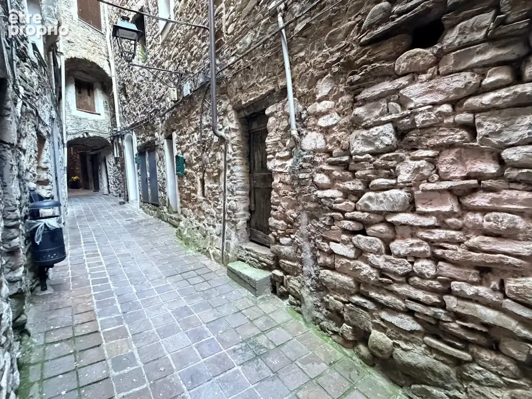 Beau potentiel pour cet appartement au cœur du village de Soldano, à visiter! - photo 4