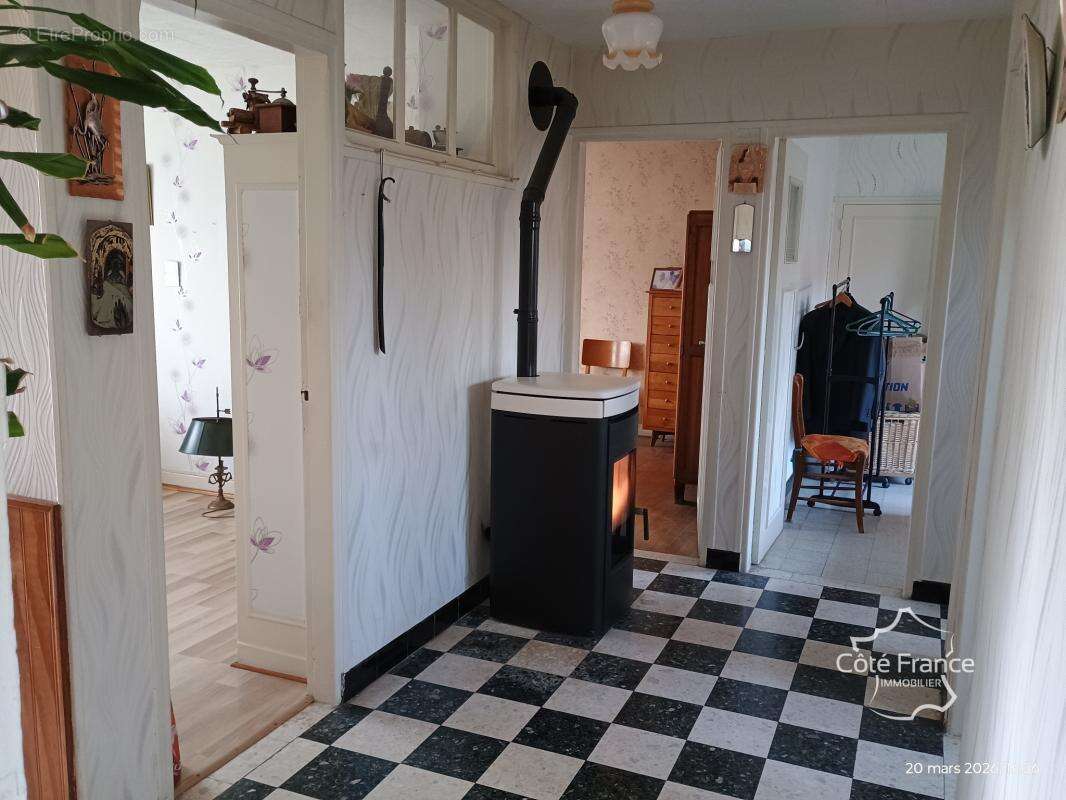 Maison à SAINS-RICHAUMONT