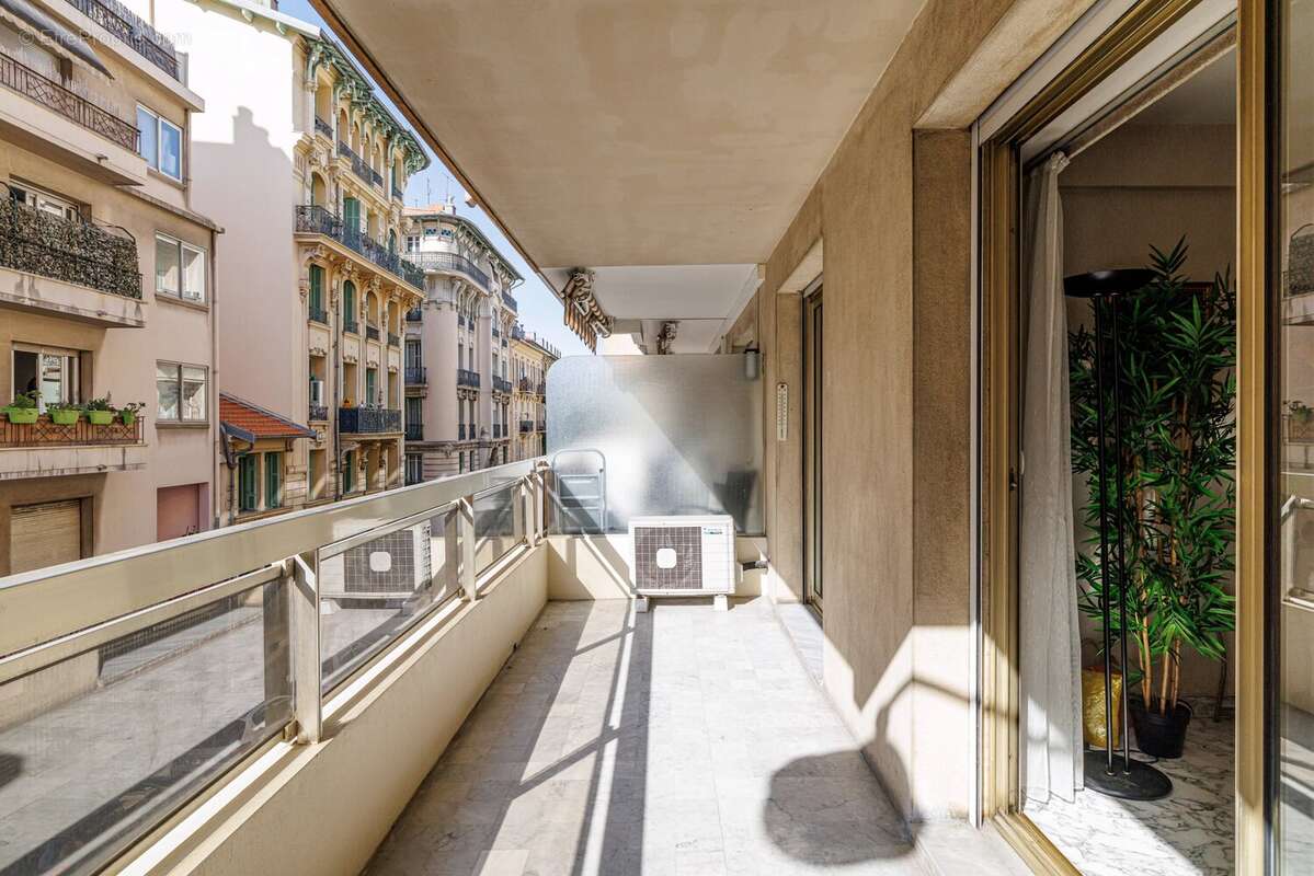 Libération - 3 pièces - terrasse - photo 5
