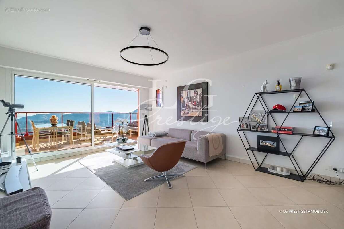 Appartement à MANDELIEU-LA-NAPOULE