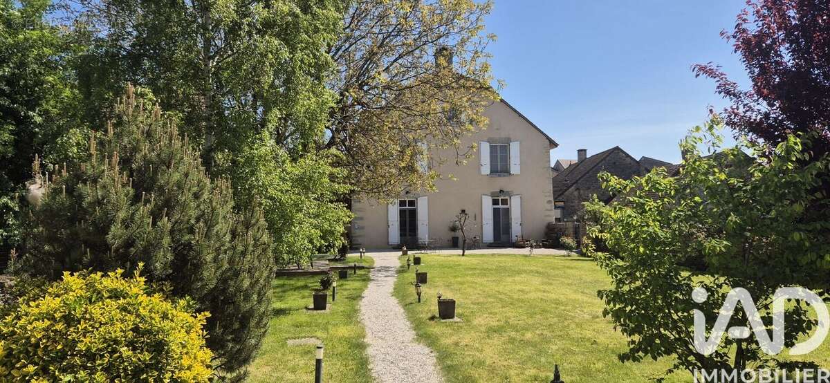 Maison 402 m² à Chateau-Chalon  - photo 3