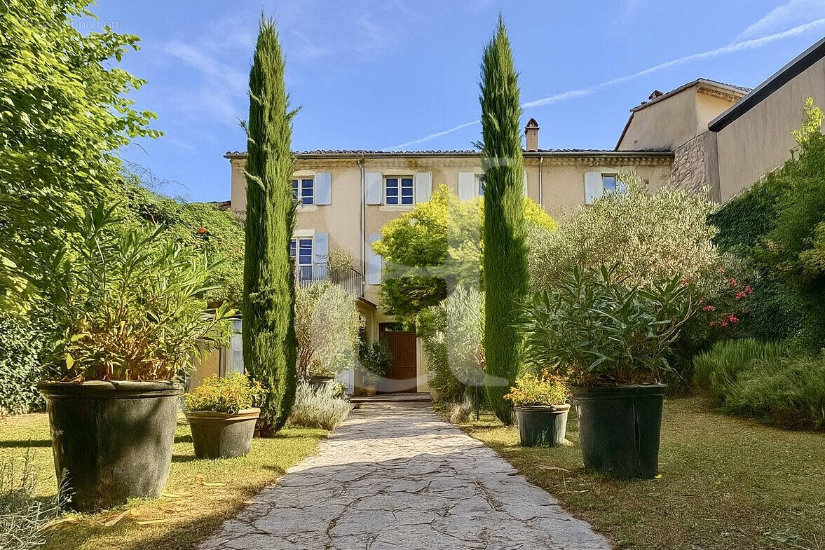 Maison à VAISON-LA-ROMAINE