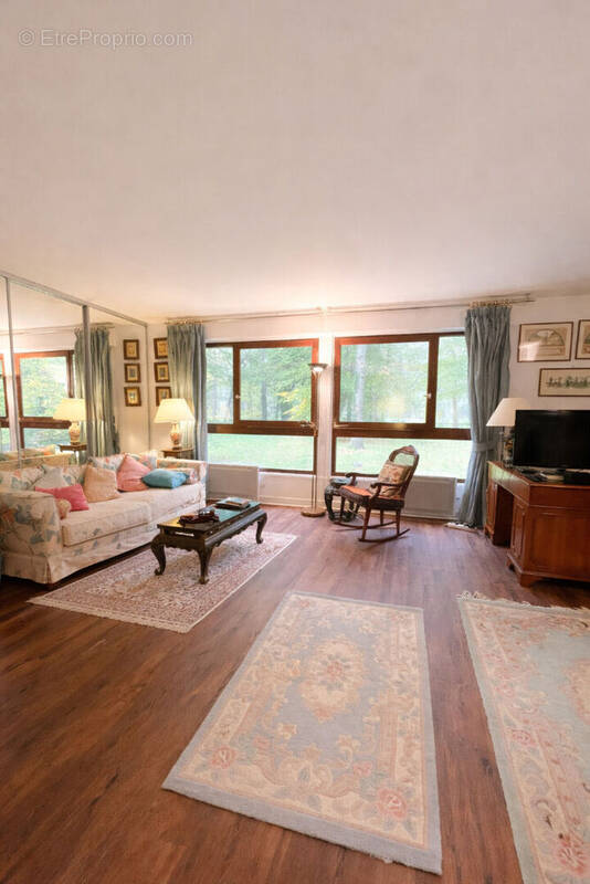 Appartement à LAMORLAYE