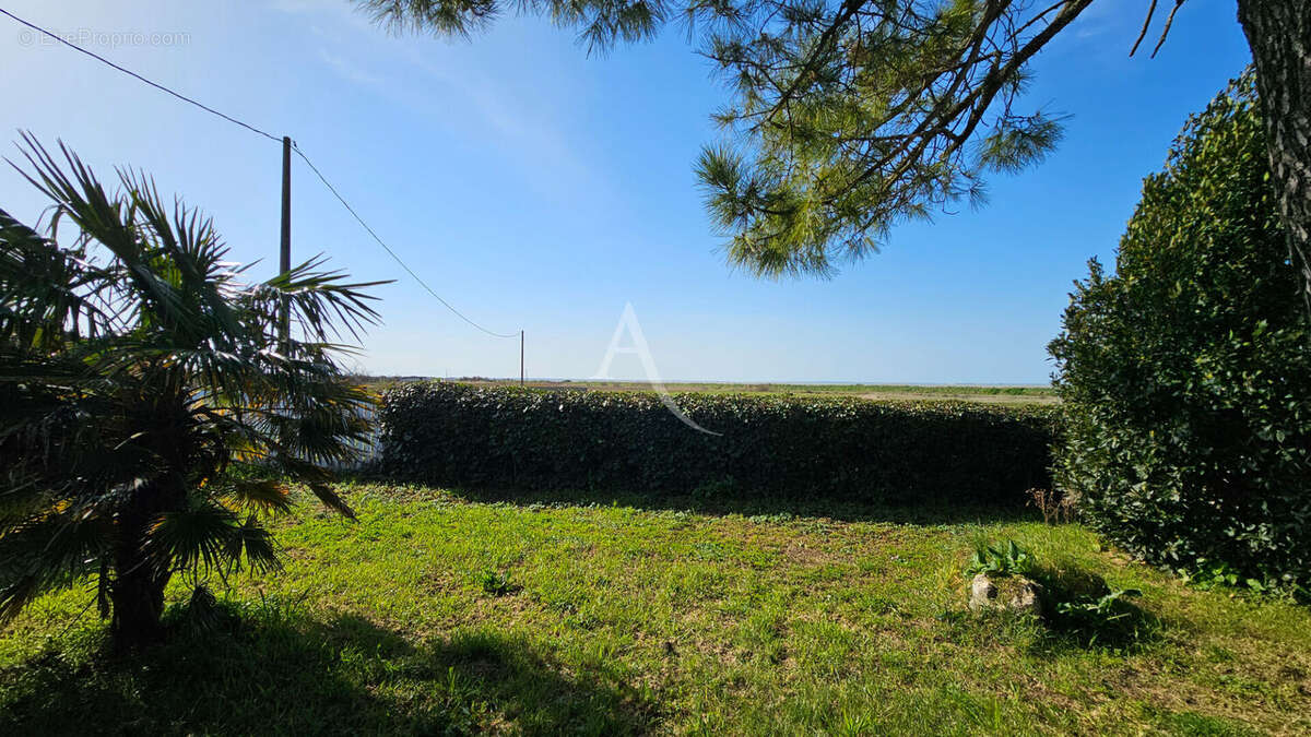 Maison à PORT-DES-BARQUES