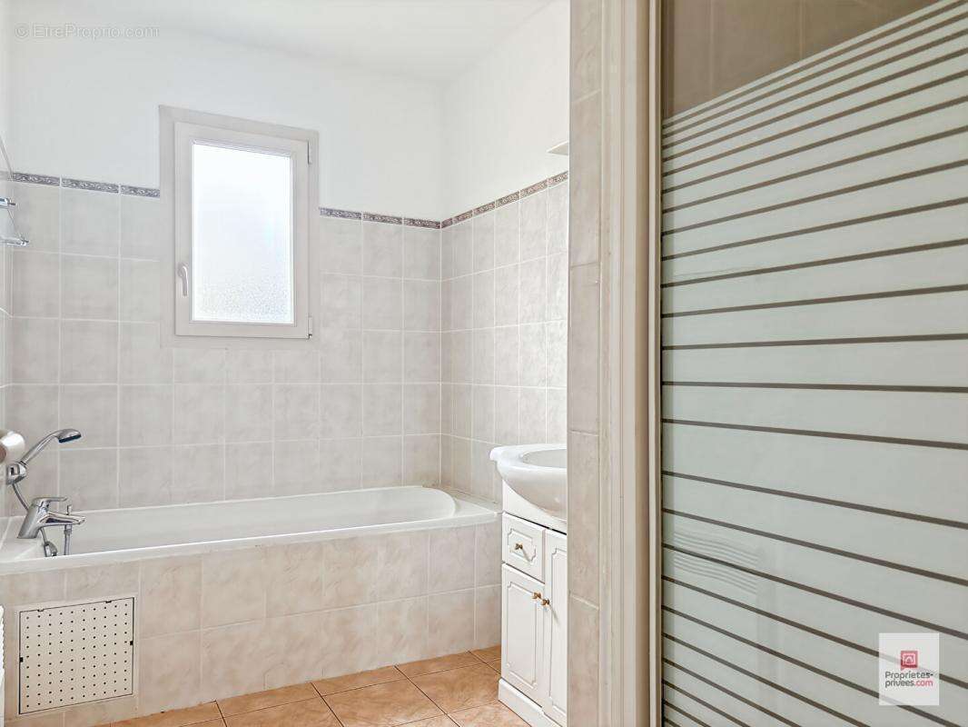 Maison à COURTILLERS