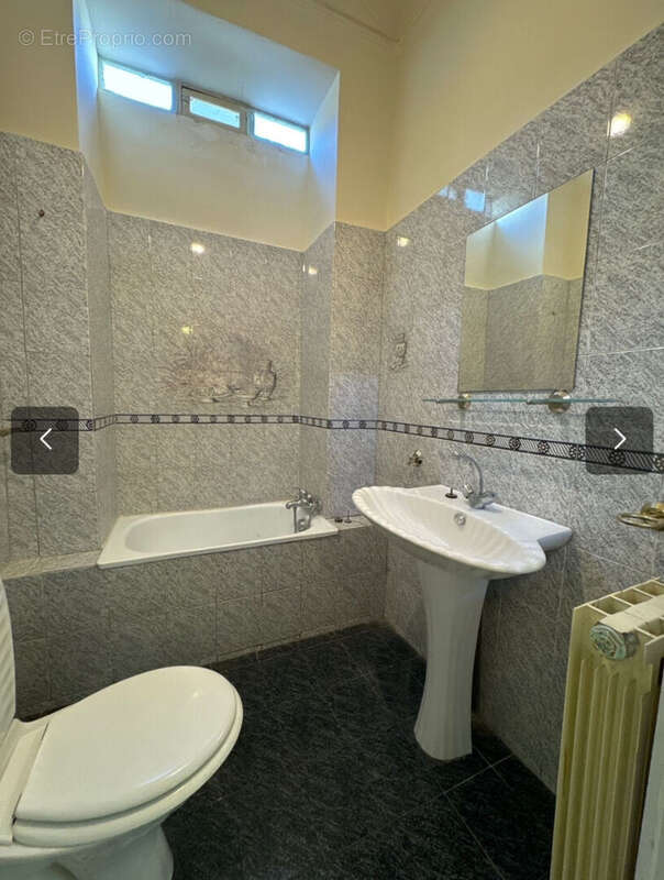 Appartement à MARSEILLE-1E