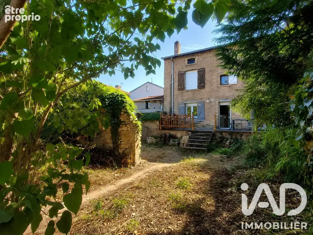Maison 7 pièces 173 m² · à Neuves-Maisons · 173 m² · 249 000 €