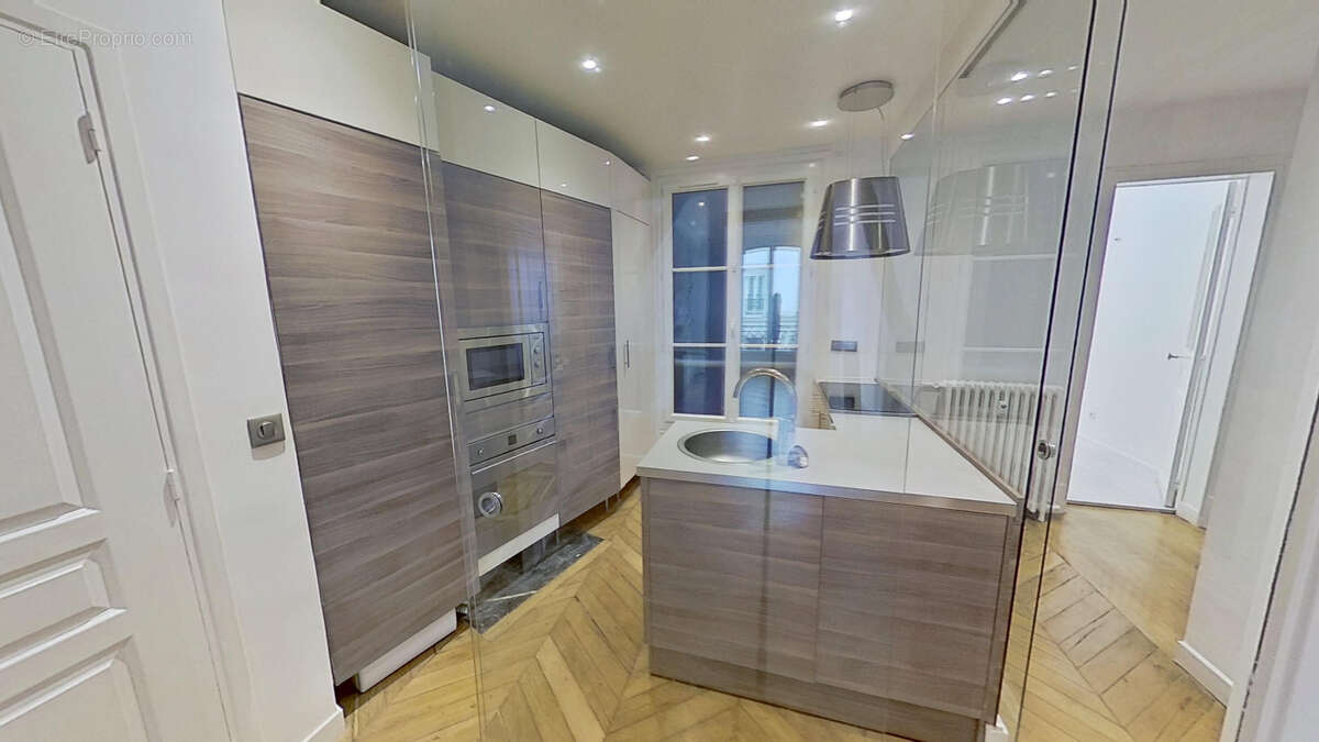 Appartement à PARIS-6E