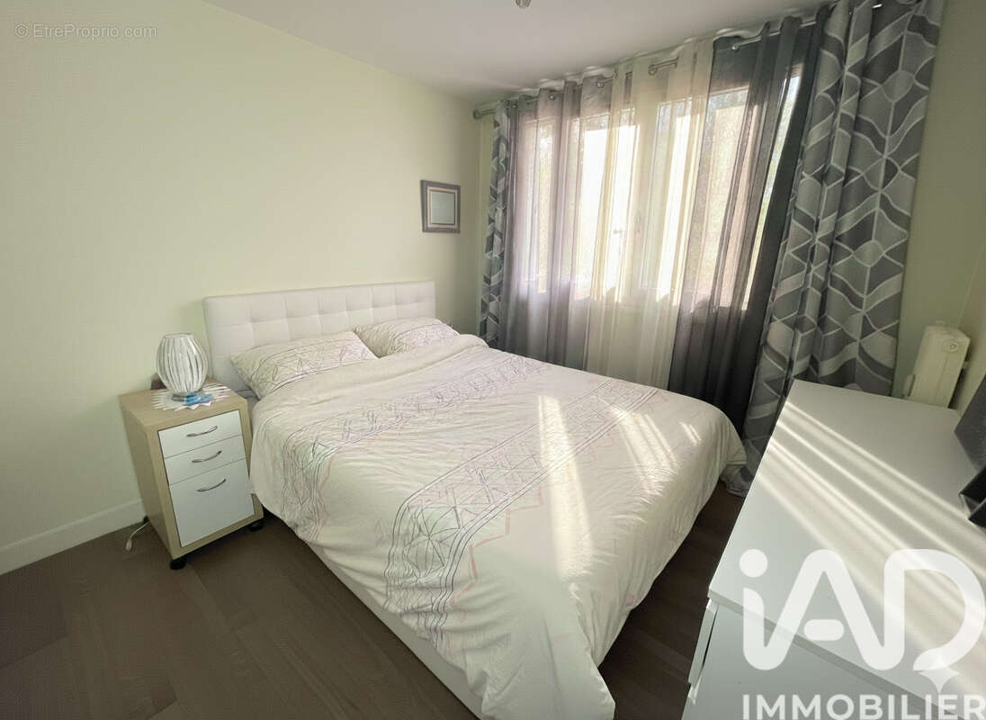 Photo 5 - Appartement à SAINT-GERMAIN-LES-ARPAJON