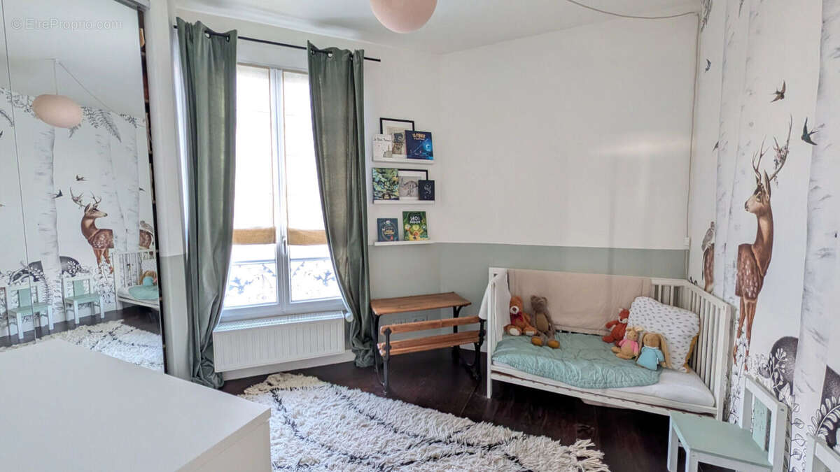 Appartement à SURESNES