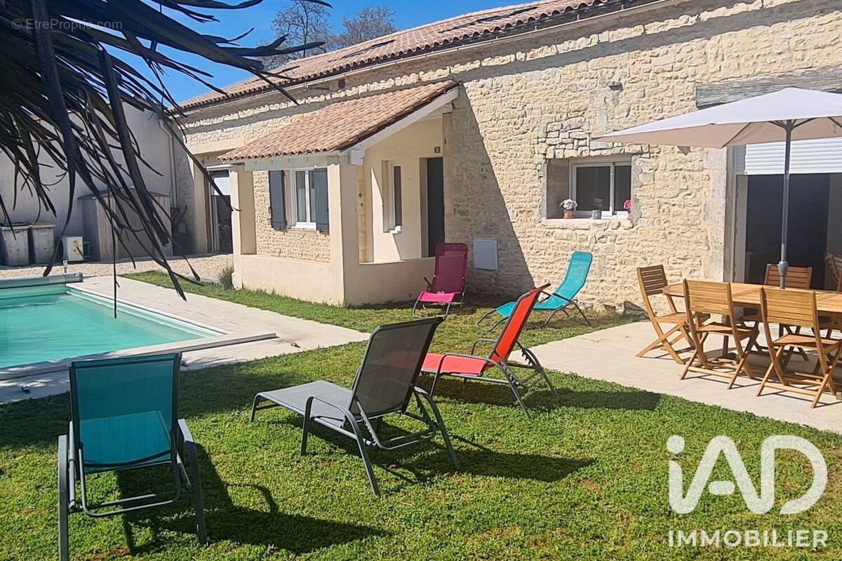 Photo 1 - Maison à LONGEVES