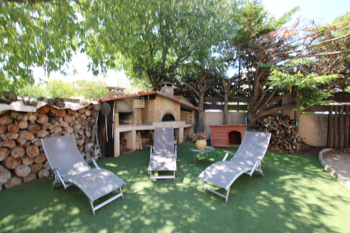 Maison T5 de 138m2 avec 140m2 de jardin - photo 3