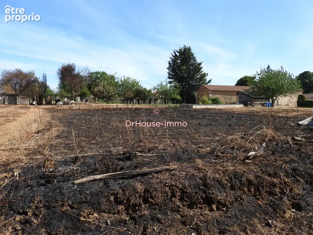 Maison 83 m² à Saint-Sauvant  - photo 6