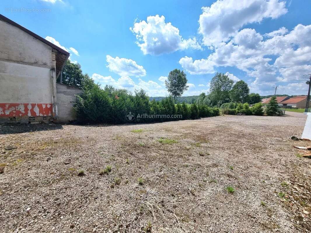 Appartement à HARREVILLE-LES-CHANTEURS