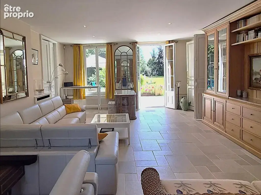 Demeure de prestige du XIXe siècle : 344 m² de charme et de nature à 10 min de Lisieux - photo 4