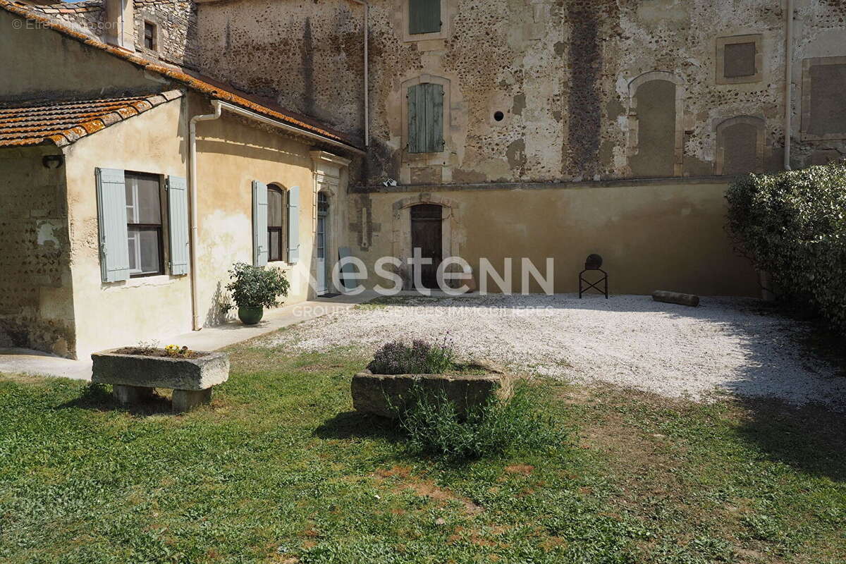 Maison à SAINT-MARTIN-DE-CRAU