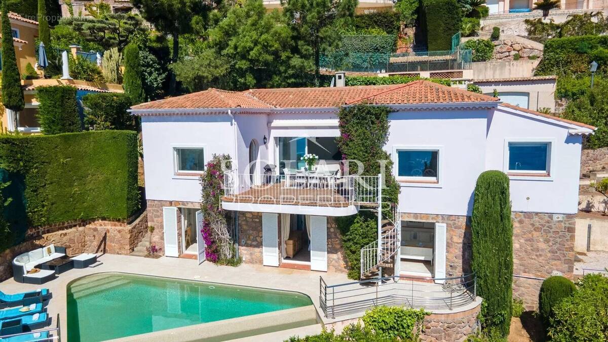 Maison à THEOULE-SUR-MER