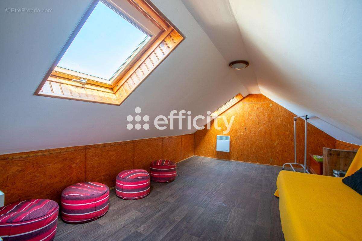 Maison à COURDIMANCHE